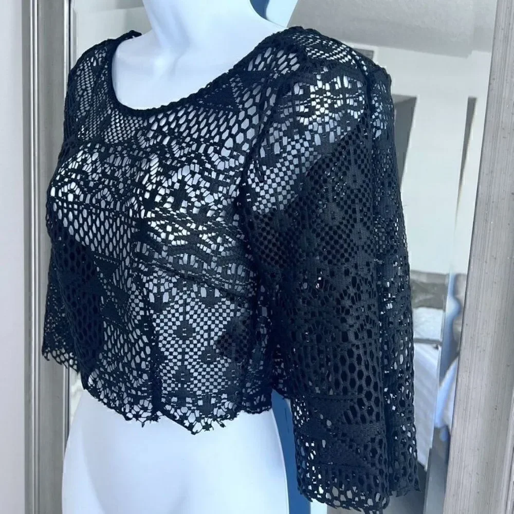 H&M Long Sleeve Lace Crop Top Color Black Size 4